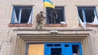 Înfrângere rușinoasă a Rusiei în Donetk în timp ce Putin semnează decretul de anexare. Mii de soldați ruși, încercuiți de armata Ucrainei