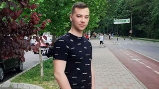 El este Andrei, tânărul în vârstă de 22 de ani care a fost găsit mort în unitatea militară din Focșani. Ce ipoteză au polițiștii