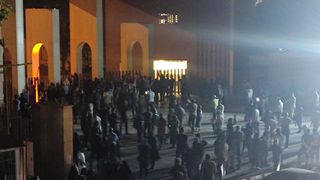 Revolta studenților din Teheran. Lupte de stradă cu forțele de securitate din capitala Iranului