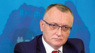 Posibili miniștri pentru fotoliul de la Educație, după demisia lui Sorin Cîmpeanu