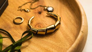 Criterii de care să ții cont c&acirc;nd alegi bijuteriile din aur