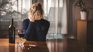 Caz șocant în Timiș: O femeie a preferat să-și pună capăt zilelor decât să renunțe la băutură