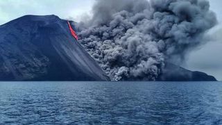 Alertă în Italia: vulcanul Stromboli a erupt