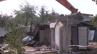 Se demolează 400 de locuințe din Capitală, fără să se dea banii expropriaţilor. Familiie sunt revoltate pe primar