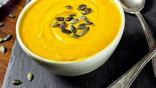 Supă cremă de dovleac: Secretul unui gust excepțional