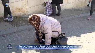 &Icirc;n lacrimi, la r&acirc;nd la Sf&acirc;nta Parascheva