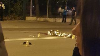 VIDEO |Protest spontan pe o șosea din București, după moartea unui tânăr de 19 ani: „Mami, erau adidași pe jos, n-am avut curaj să mă uit”