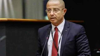 Medicul și europarlamentarul Tudor Ciuhodaru acuză că numele și imaginea &icirc;i sunt folosite &icirc;n mod greșit