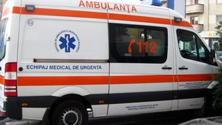 Ilfov: O fetiță de 2 ani a căzut de la etajul al treilea al unui imobil din Bragadiru. Polițiștii fac verificări