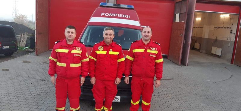 Târgu Mureș: Operațiune dificilă pentru salvarea a doi bebeluși născuți în ambulanță care au intrat în stop cardio-respirator. Trei echipaje SMURD au intervenit