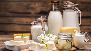 VIDEO - "Legea Laptelui și a produselor lactate" a fost adoptată &icirc;n Parlamentul Rom&acirc;niei