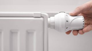 Când se dă drumul la căldură în București în sezonul de iarnă 2022 - 2023? Anunț oficial