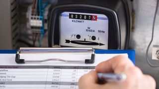 Cât vor plăti românii pe energie de la 1 ianuarie 2023. Preț fix la curentul electric