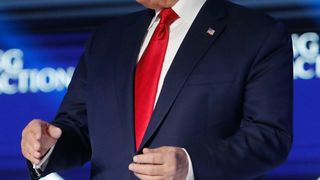 Trump, dat în judecată de o fostă jurnalistă pentru că ar fi abuzat-o sexual