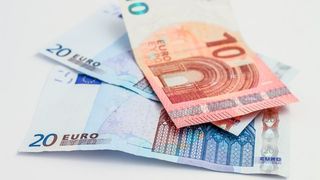 Curs valutar BNR azi, 20 octombrie 2022: Cum evoluează euro?