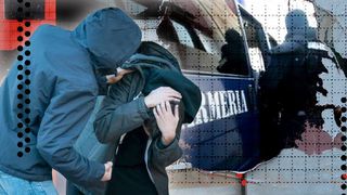 Scandal de proporții într-un liceu din Târgoviște! Jandarmii au intervenit după ce trei elevi s-au luat la bătaie în timpul orei