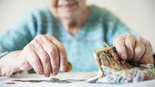 Vârsta de pensionare 2023 pentru femei: Decizia momentului în România