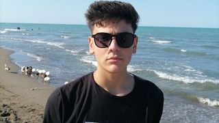 Un elev de 17 ani a fost ucis de poliție la protestele din Iran