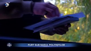 A furat mașina poliției și s-a dat drept agent
