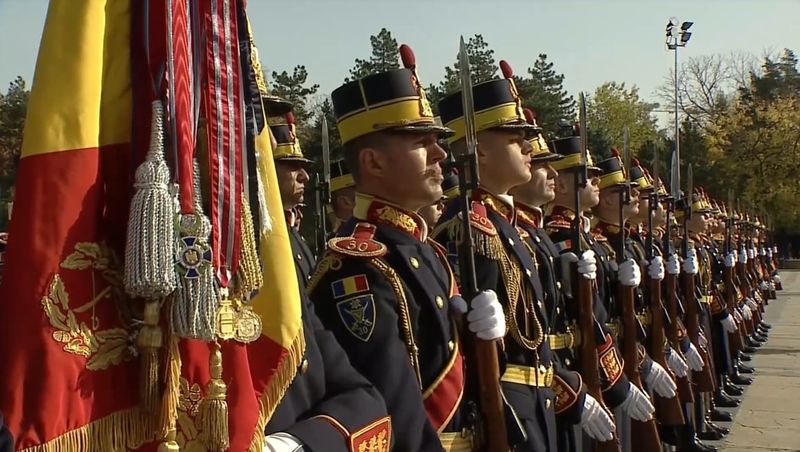 Mesajul lui Klaus Iohannis de Ziua Armatei Române. „Este vital să investim în propriile noastre forţe de apărare”