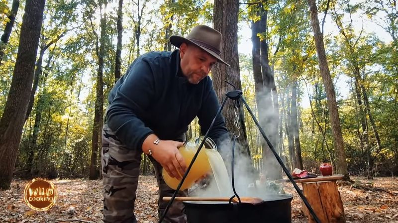 Captură YouTube- theXclusive