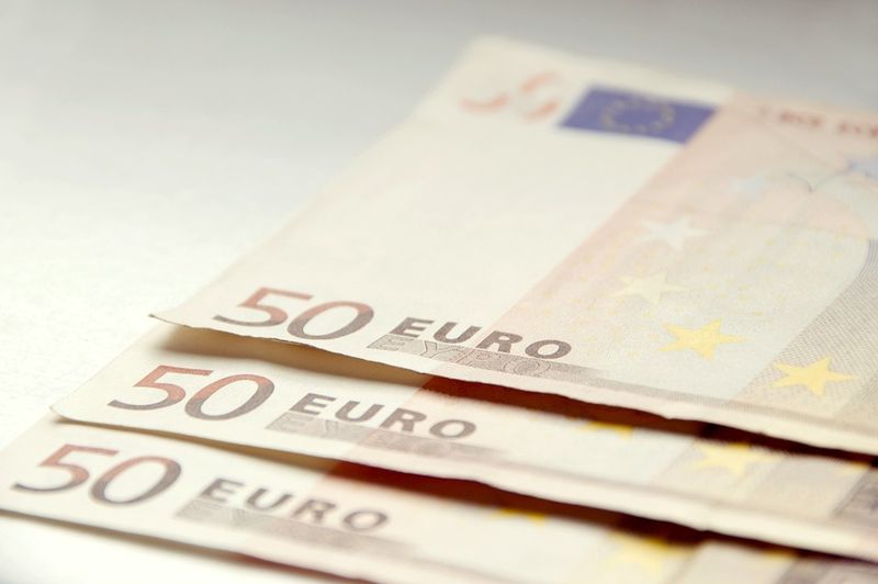 Curs valutar BNR azi, 26 octombrie 2022. Noile cotații pentru euro şi dolar
