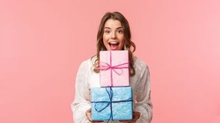 5 idei de cadou pentru o zi de naștere. Nu ai cum să dai greș