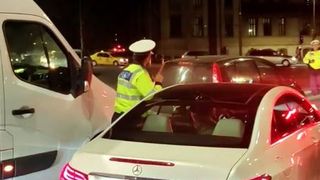 El este autorul scenelor de coșmar de pe un bulevard din Sectorul 4. A postat story-uri cu amenințări la adresa polițiștilor