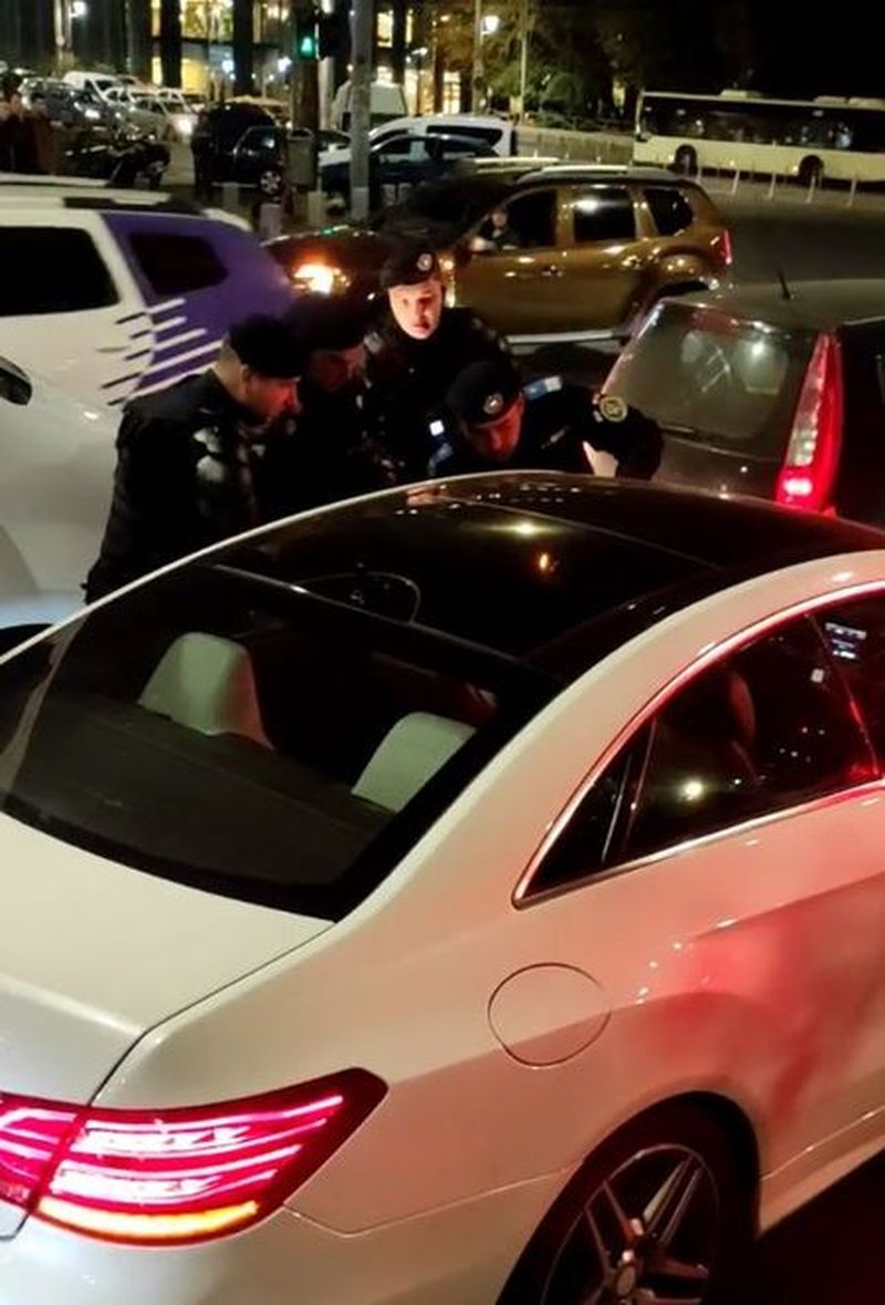 El este autorul scenelor de coșmar de pe un bulevard din Sectorul 4. A postat story-uri cu amenințări la adresa polițiștilor