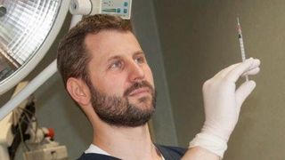 Călin Doboș, "chirurgul vedetelor", a murit &icirc;ntr-un accident rutier din Capitală