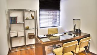 Și polițiștii vor operații estetice. Mai mulți membri ai unui sindicat, printre care și bărbați, au cerut &icirc;ncheierea unor contracte cu clinici de &icirc;nfrumusețare