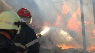 Un militar s-a ales cu arsuri grave, în urma unui incendiu izbucnit la Cercul Militar din Capitală