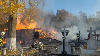 Incendiu la o biserică de lemn, construită în 1801