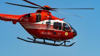 Incident tragic. O copilă de un an și-a rănit grav sora mai mică când se juca cu foarfecă