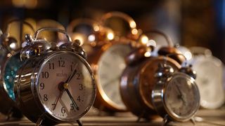 Ora de iarnă 2022. Sfaturi pentru a adapta organismul mai repede la schimbare