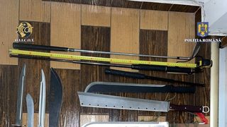 Dolj: Percheziții domiciliare la persoane suspectate de trafic de persoane și trafic de minori. 6 bărbați ar fi exploatat sexual mai multe tinere prin metoda &bdquo;loverboy&rdquo;