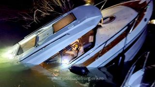 Trei turiști au fost salvați în ultima clipă de la înec. Totul a avut loc pe brațul Chilia