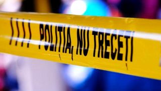 Un băiat de 13 ani a murit după ce a căzut de pe clădirea unei foste maternități din Drobeta-Turnu Severin