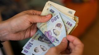 VIDEO - Românii cu pensia mică ar putea primi 4.000 de lei în ianuarie 2023
