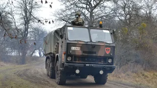 Cinci camioane militare ale Armatei Române au fost implicate într-un accident în Ialomița