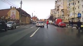 Un copil de 8 ani a fost spulberat pe o trecere de pietoni din Sibiu