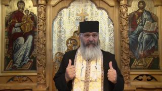 VIDEO - Părintele Calistrat Chifan a fost filmat în timp ce lovea o femeie în curtea bisericii. Totul s-a întâmplat după valul de critici la adresa Anamariei Prodan