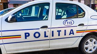 Un bărbat din Sibiu a sustras mai multe bunuri dintr-o mașină de Poliție