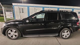 Autoturisme în valoare de 123.000 lei, căutate de oamenii legii, se aflau în posesia unor cetăţeni ucraineni