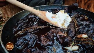 VIDEO | Wild Cooking: Pastramă cu mămăligă