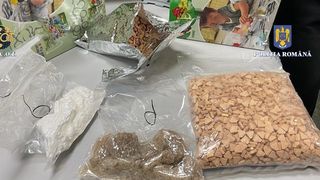 FOTO/VIDEO - Șase percheziții în București, într-un dosar ce vizează traficul de droguri de mare risc. Ce au descoperit procurorii DIICOT