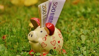 Curs valutar BNR azi, 14 noiembrie 2022. Noile cotații pentru euro şi dolar