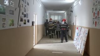 Botoșani: Peste 600 de elevi au fost evacuați, după ce un incendiu a izbucnit la unitatea de învățământ. Cum a pornit focul