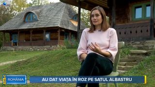 VIDEO - Asta-i România! Au dat viața în roz pe satul albastru