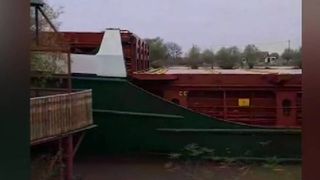 La un pas de tragedie pe Dunăre. O navă cu 5.000 de tone de minereu era să intre &icirc;ntr-un ponton